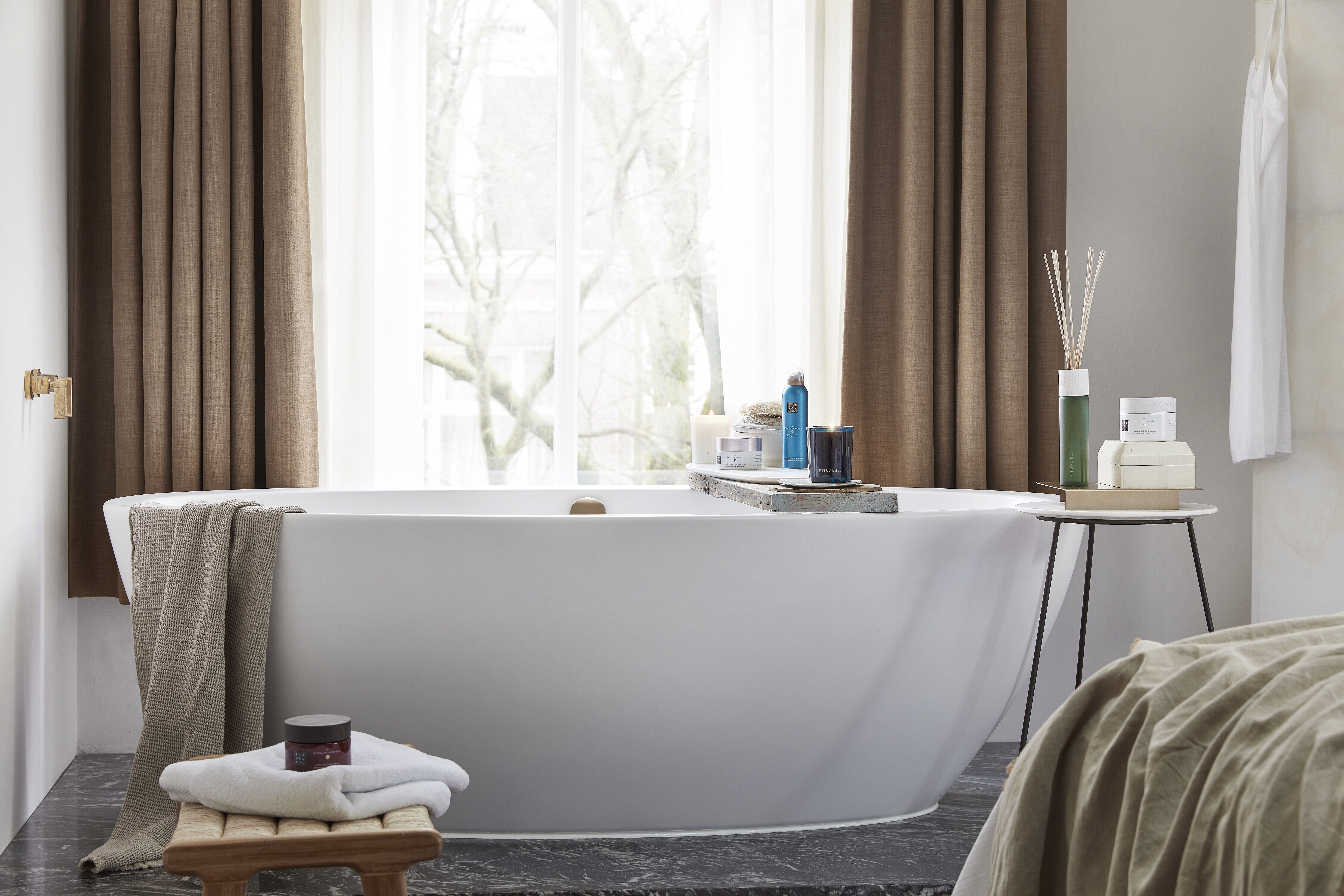 /Magazine/2020/attention/2020_AlwaysOnLifestyle_Jing, Karma, Sakura & Ayurveda_2333.jpg